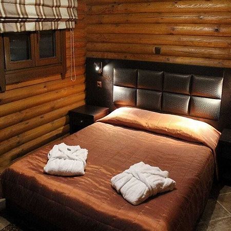 Natura Chalets Mega Chorio Exteriör bild